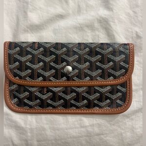 Goyard Wallet (Authentic)